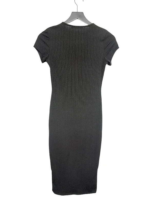 Dress Casual Midi By Boohoo Boutique  Size: S