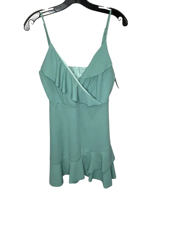 Dress Casual Short By Altard State  Size: M