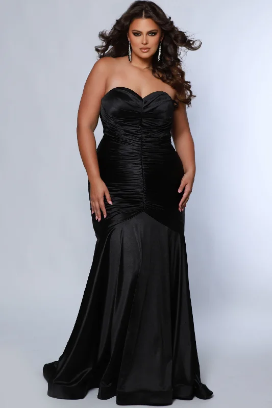 Sydneys Closet SC7364 Plus Size Long Formal Fitted Prom Dress