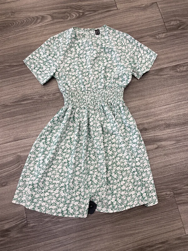 Dress Casual Short By Shein  Size: S