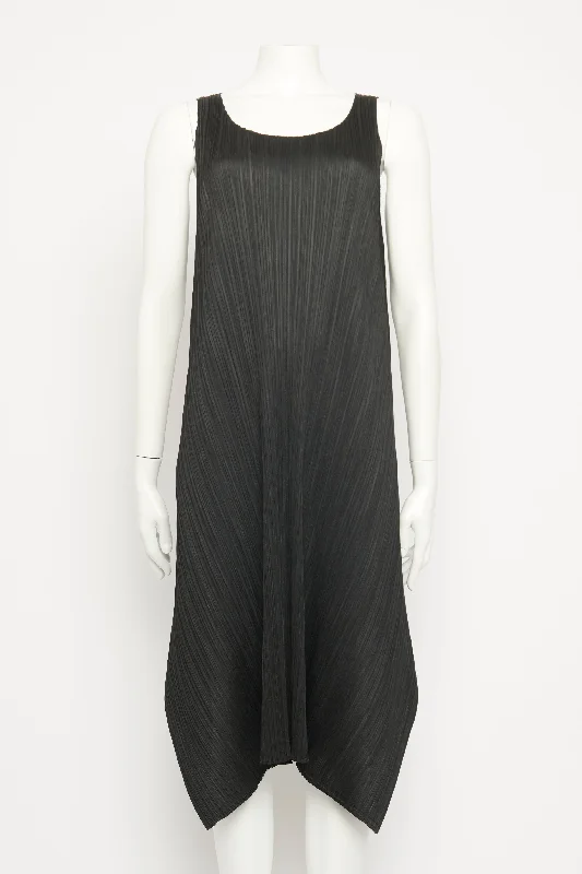 Black Pleated Split Hem Preowned Dress