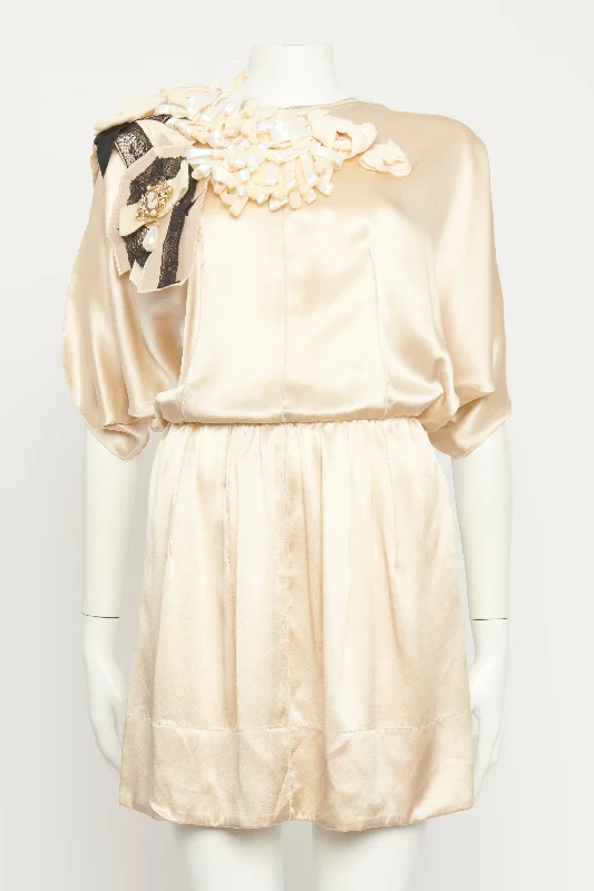 Cream Silk Embellished Preowned Mini Dress Casual High-Waist Mini Dress