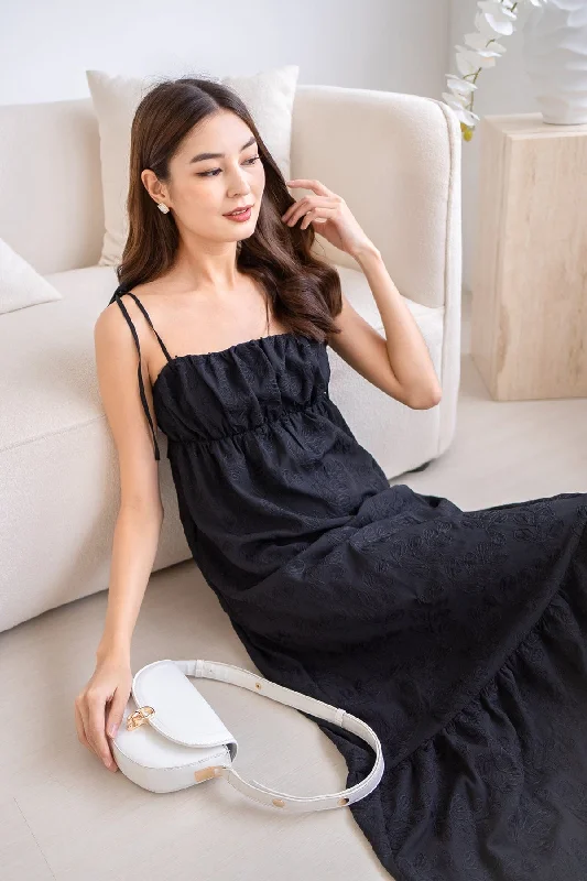 AMOUR TEXTURED MAXI DRESS IN BLACK Elegant Maxi Dress with Pockets