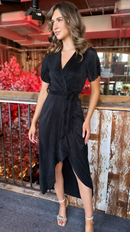 Celyn Black Plisse Split Hem Frill Detail Maxi Dress Casual Maxi Dress with Pockets